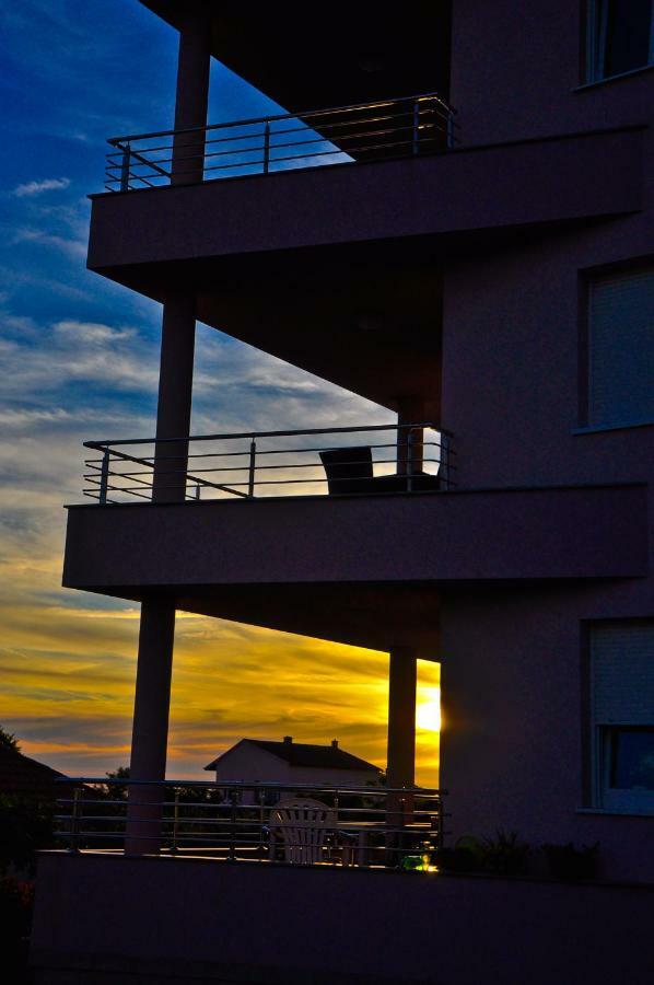 Apartments Lalea 扎达尔 外观 照片
