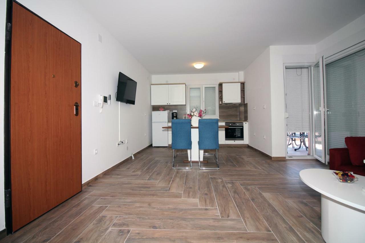 Apartments Lalea 扎达尔 外观 照片