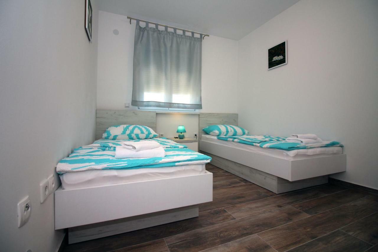 Apartments Lalea 扎达尔 外观 照片