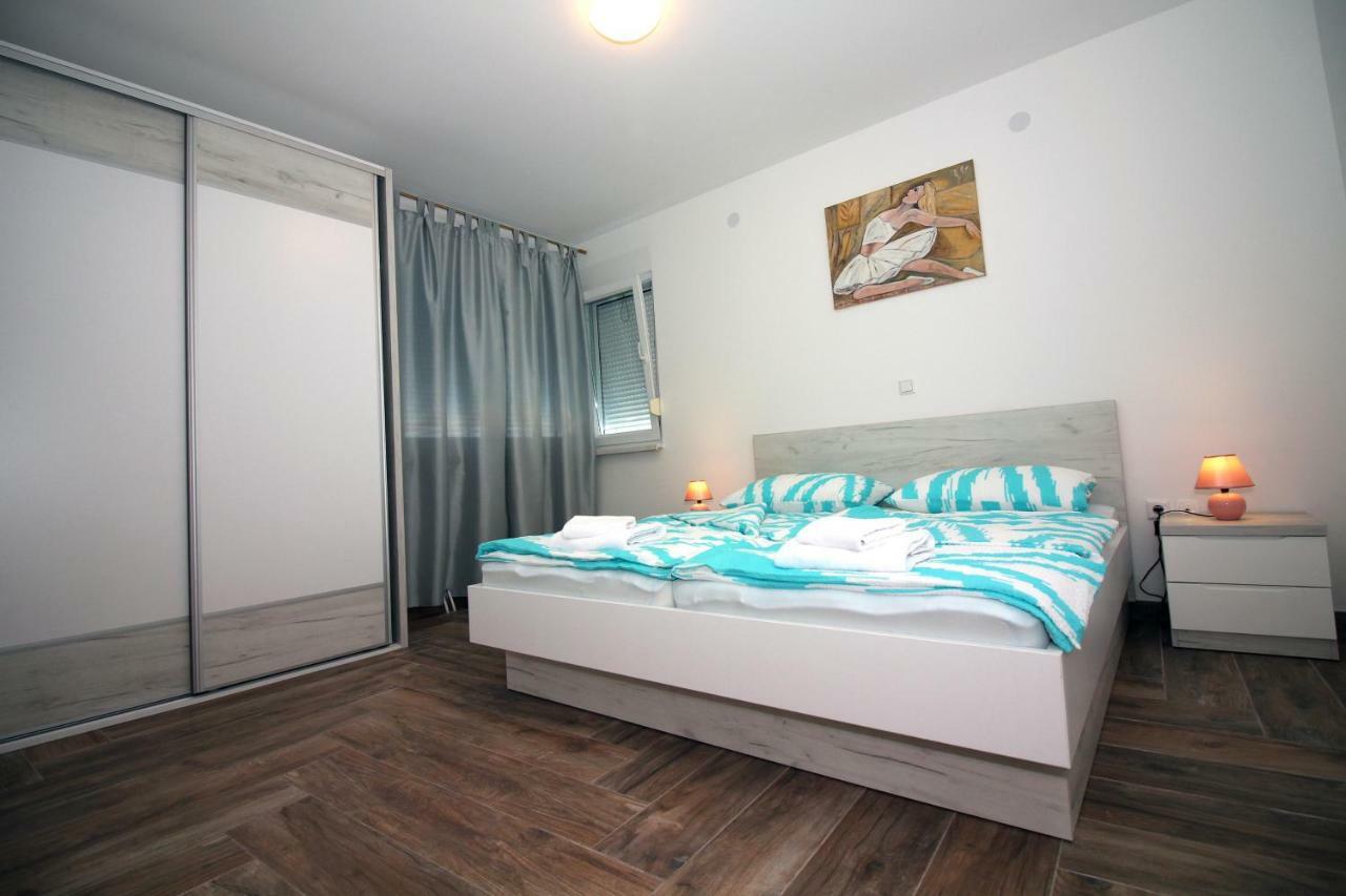Apartments Lalea 扎达尔 外观 照片