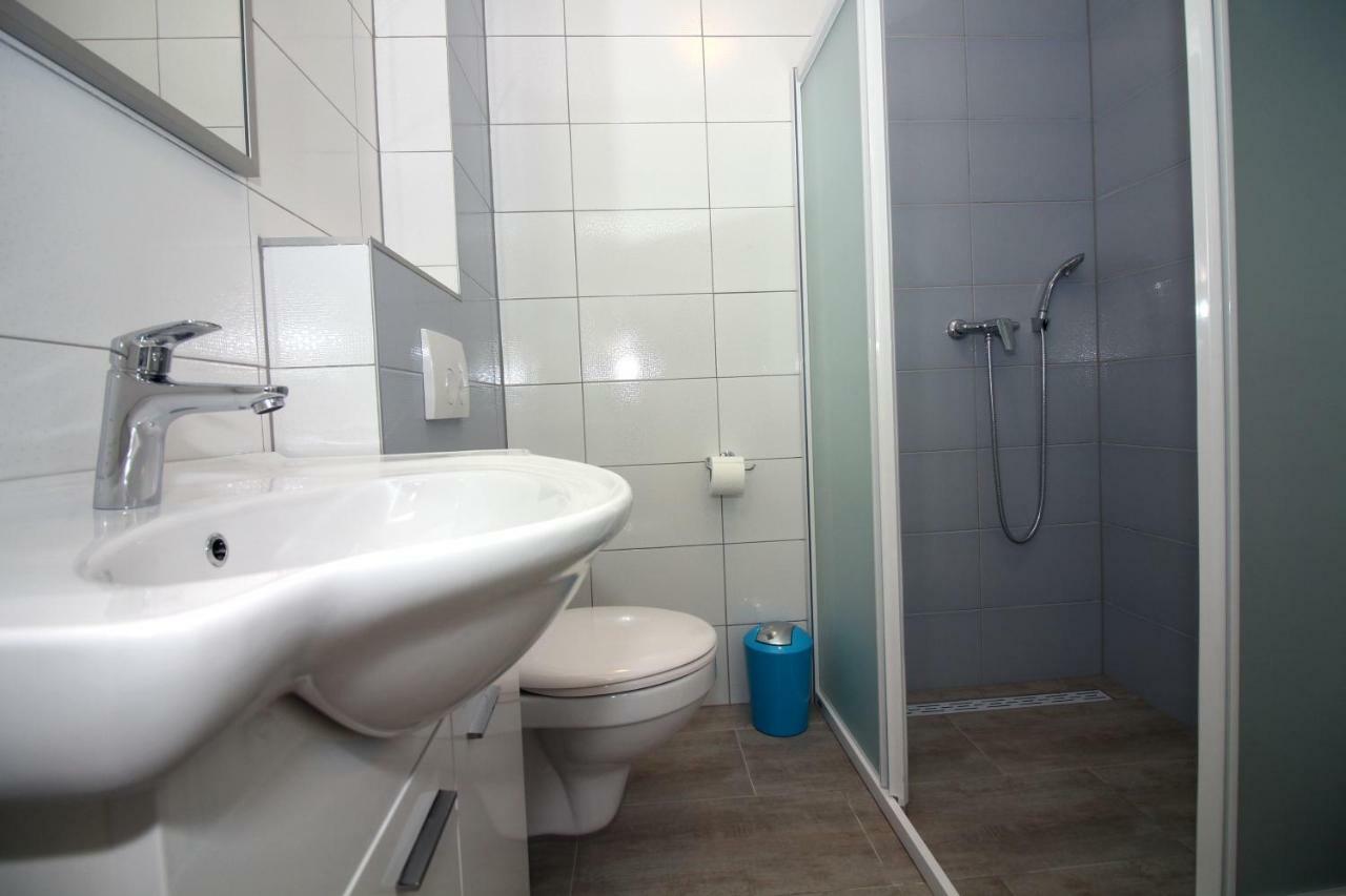 Apartments Lalea 扎达尔 外观 照片