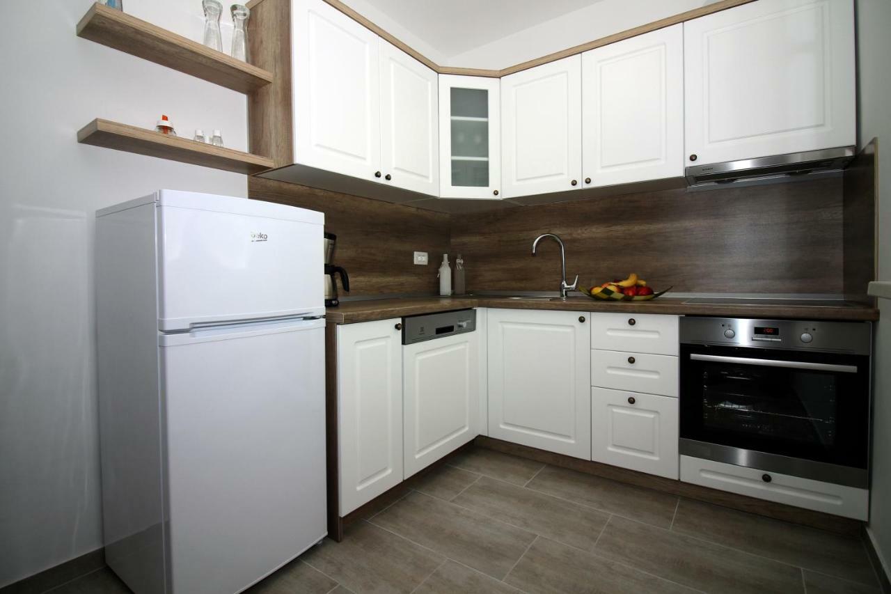 Apartments Lalea 扎达尔 外观 照片